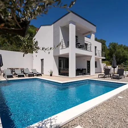 Holiday home Cincin